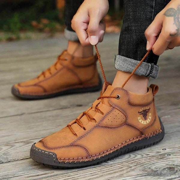 Zapatos de cuero cosidas hechas a mano para hombres Botas de tobillo informales sin deslizamiento de suela suave