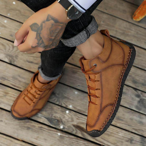 Zapatos de cuero cosidas hechas a mano para hombres Botas de tobillo informales sin deslizamiento de suela suave