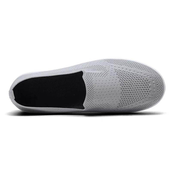 Slip-on de un solo paso Lazy de altura gruesa que cambia de altura de altura deportiva zapatillas de mecedura de deportes Nuevo estilo volador Mesh transpirable zapatos para mujeres casuales