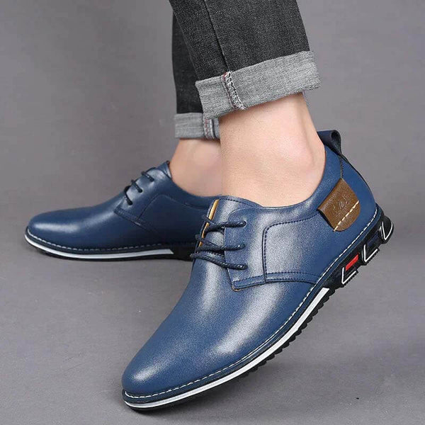 Zapatos casuales para hombres de color puro de color microfibra zapatos de conducción de ocio sin deslizamiento