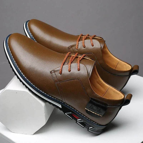 Zapatos casuales para hombres de color puro de color microfibra zapatos de conducción de ocio sin deslizamiento