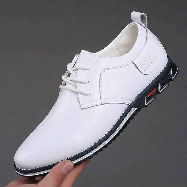 Zapatos casuales para hombres de color puro de color microfibra zapatos de conducción de ocio sin deslizamiento
