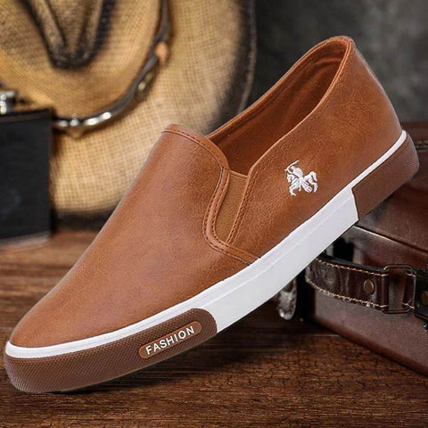 Kaegreel Casual Men cómodos zapatillas de cuero PU Diseño hecho a mano Sleakers Slip on Lazy Shoes