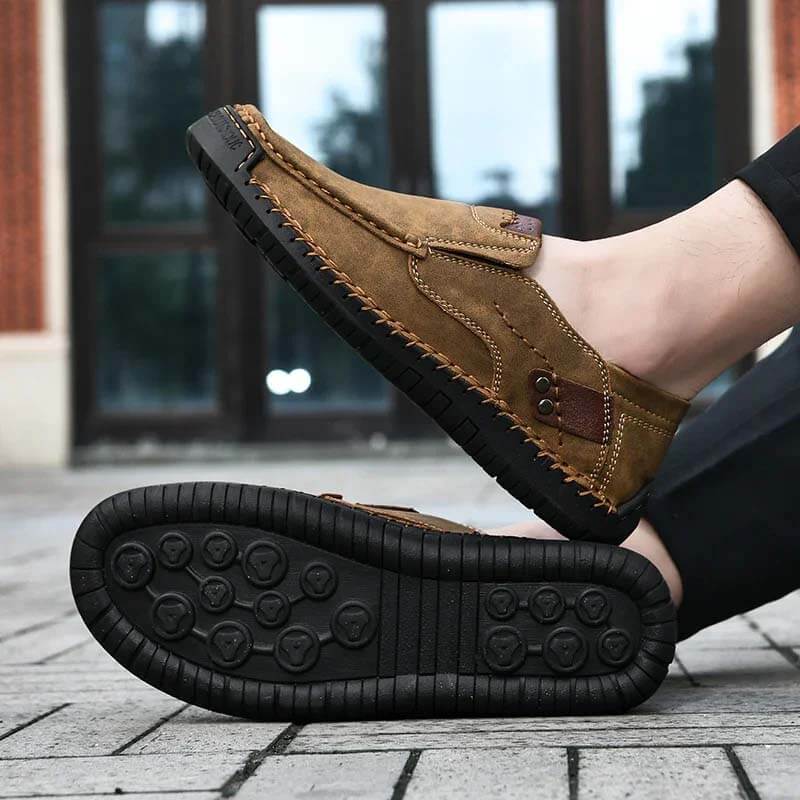 2024春季新款外贸亚马逊热销男士休闲鞋户外真皮手工大码豆豆鞋