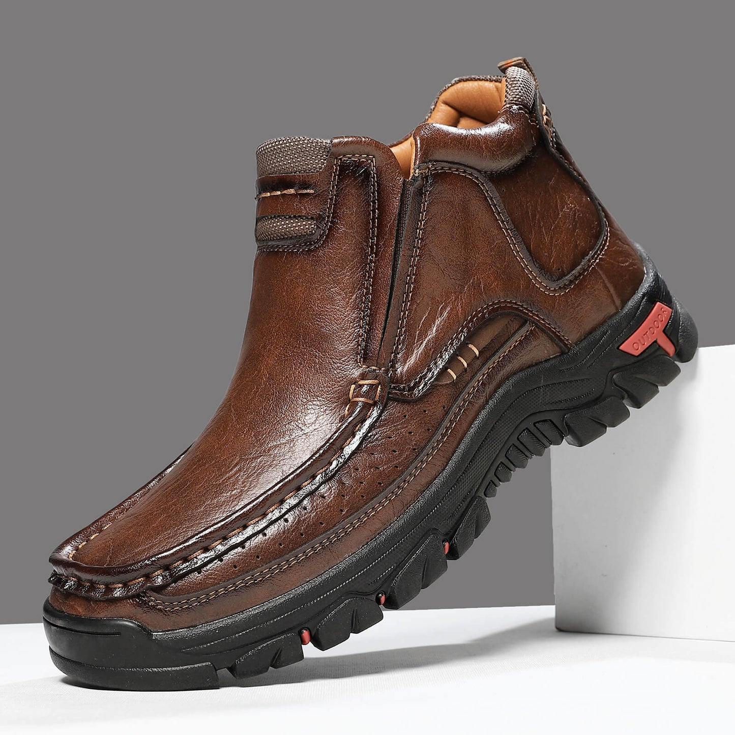 Men's Rugged Genuine Leather Chukka Boots - Slip-Resistant Outdoor Walking Shoes for All-Day Comfort