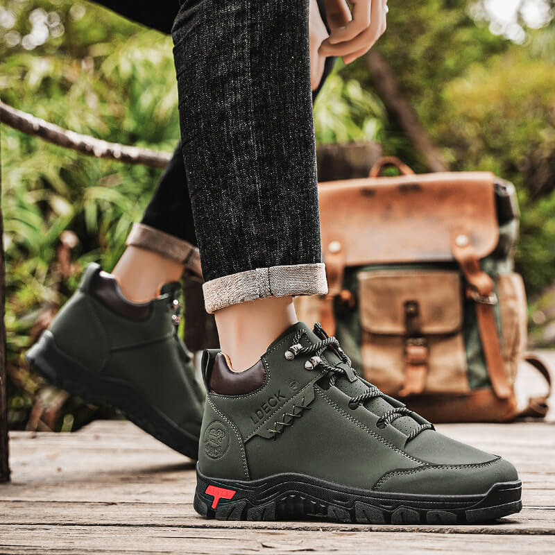 Classic Wheat Leather Mid-Top Adventure Boots - Lightweight Hiking Sneakers with Comfort Cushioned Sole