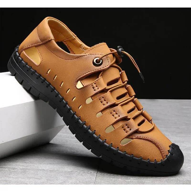 Las sandalias para hombres usan zapatos de agujero de cuero de suela suave Sandalias huecas casuales