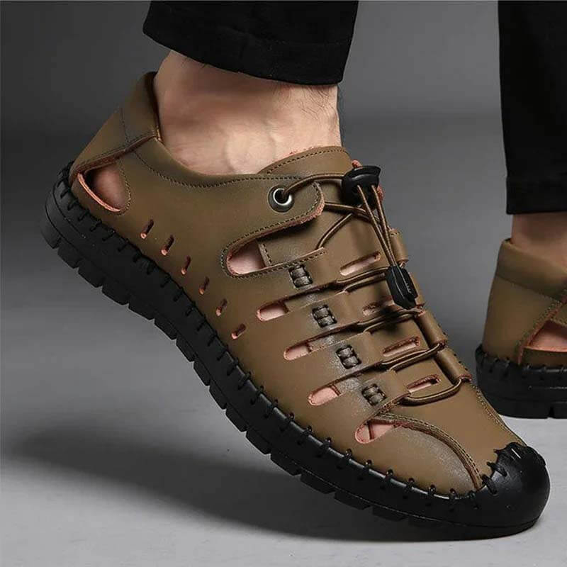 Las sandalias para hombres usan zapatos de agujero de cuero de suela suave Sandalias huecas casuales