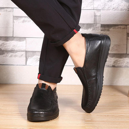 Men's Retro Color Leather Large Size Soft Sole Casual Shoes