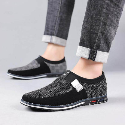 Sobre de gamuza para hombres Hebilla de metal Slip on Soft Sole Business Casual Shoes