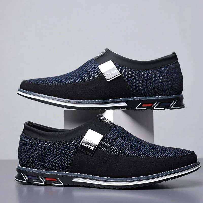 Sobre de gamuza para hombres Hebilla de metal Slip on Soft Sole Business Casual Shoes