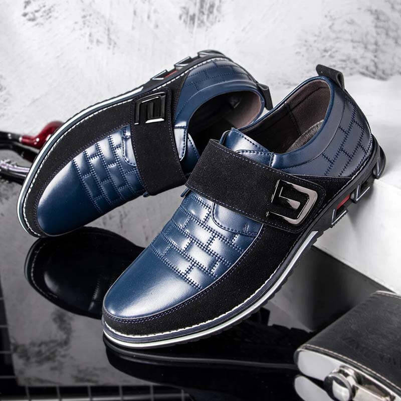 Herrenschuhe aus echtem Leder mit Metalldekor und Rutschfestem Klettverschluss