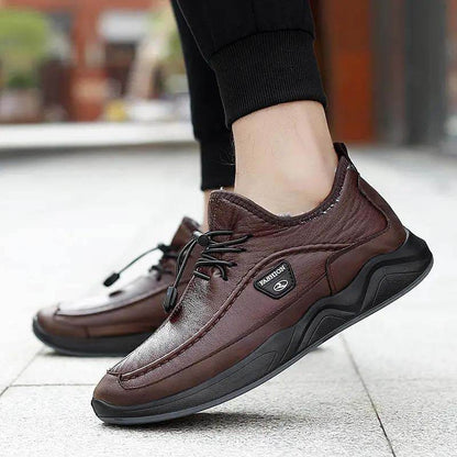 Doublure en peluche de Kaegreel Hommes Dispositif de dentelle élastique chaude antidérapante chaussures en cuir décontracté