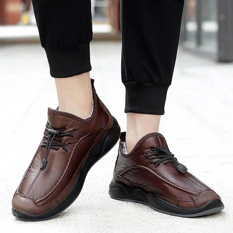 Doublure en peluche de Kaegreel Hommes Dispositif de dentelle élastique chaude antidérapante chaussures en cuir décontracté