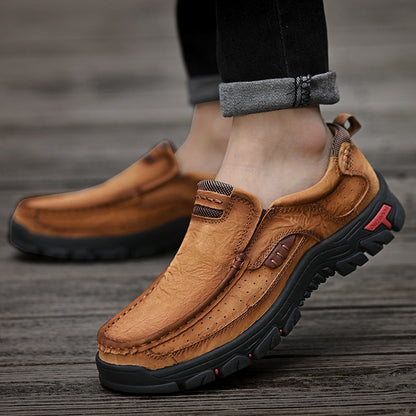 Die ersten Layer-Rindsleder-Wanderschuhe der Männer für vier Jahreszeiten